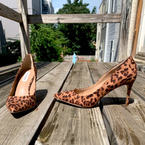 Steve Madden Leopard Heels - Picture 1 of 3